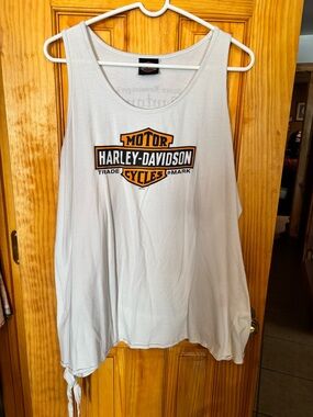 Harley-Davidson White Tank with Orange and Black Shield Logo